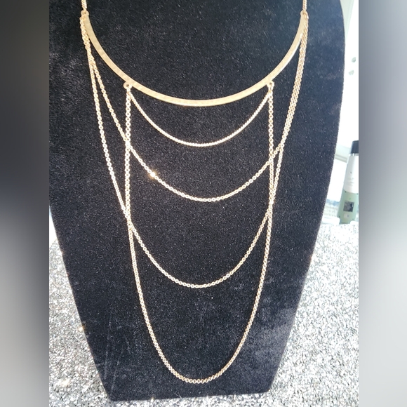 Goldtone fashion necklace, multi teared, draping necklace, with hammered plate - Picture 1 of 6